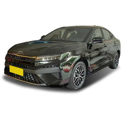 Ein guter Preis. 2023 JAC A5 plus 1.5T Luxus Edition Limousine mit Kundenanforderungen Gewicht 2000kg-2500kg Online