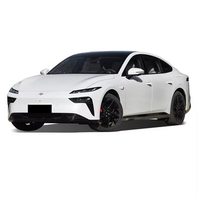 Ein guter Preis. High Speed Pure Electric Sedan Dongfeng Yipai 007 5-Türer 5-Sitzer Karosseriestruktur und 2915 mm Radstand Online
