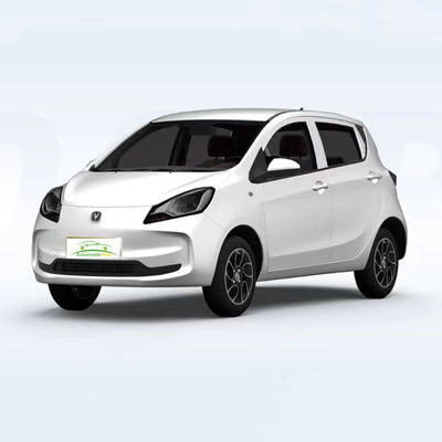 Ein guter Preis. Changan Benben E-Star Elektroauto 2023 Modell 5 Türen 5 Sitze Rein elektrisch 75 PS 301km Reichweite 101km/h Volllastgewicht 1150KG Online