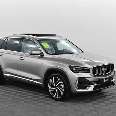 Ein guter Preis. Geely Xingyue L Monjaro Benzinwagen 2.0T 4WD AWD Top Edition 2023 bereit für Russland Usbekistan Kasachstan Kunden Online