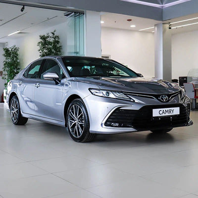 Ein guter Preis. Energiehybride Toyota Camry 2024 EV-Auto für Erwachsene Manuelle Fahrersitzregelung und Touchscreen-Technologie enthalten Online