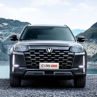Ein guter Preis. Luxus-Design Changan CS95 PLUS Linkslenkung Zwei-Rad-Antrieb Großer SUV Maximalleistung 150-200PS Hubraum 1,5-2,0L Online