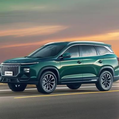 Ein guter Preis. 2024 Jetour X90 PRO 1.6T 197HP L4 DCT 5-Türer 5-Sitzer Turbo SUV mit automatischem Getriebe Dunkler Innenraum 1.5-2.0L Online