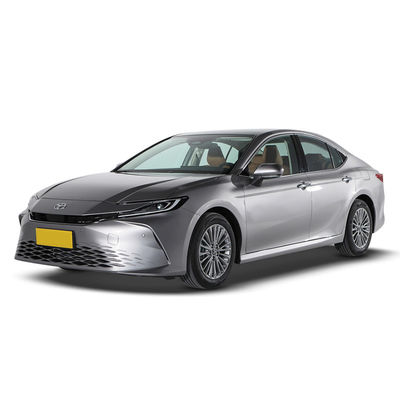 Ein guter Preis. 72kw kombinierte maximale Leistung Toyota Camry 2024 Hybrid Benzin Benzin Luxus elektrische EV Limousine Online