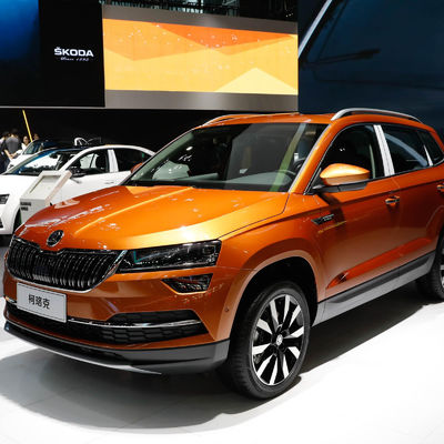 Ein guter Preis. Kaufen Sie SKODA KAROQ Gebrauchtwagen Online 2023 Verkauf Fahrzeugmarktplatz mit Benzinmotor und Linkslenker Online