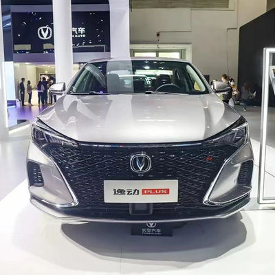 Ein guter Preis. 2023 Jahr 2024 Changan EADO Plus 1.6L GDI Manual Benzinwagen 5 Sitzplätze 1.5-2.0L Hubraum Online